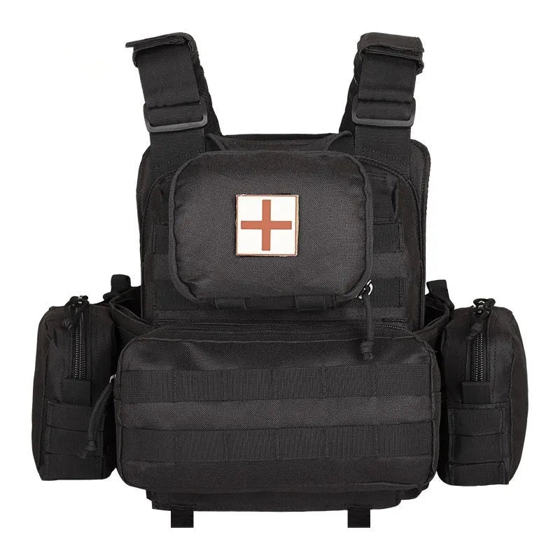 Men's camouflage tactical vest in polyester fabric with free size fitting for outdoor training