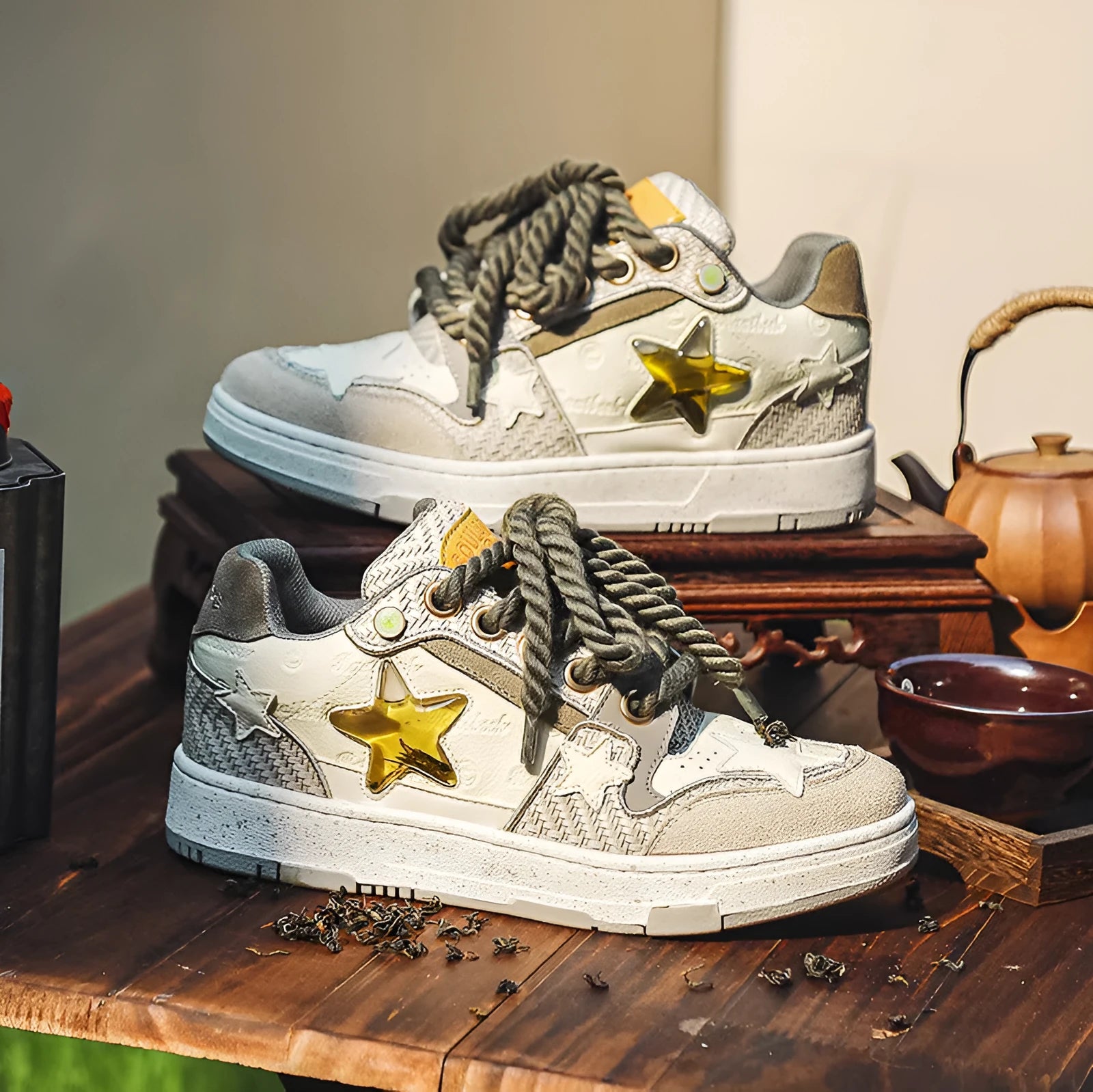 Cowhide leather unisex platform running shoes with round toe and lace-up front