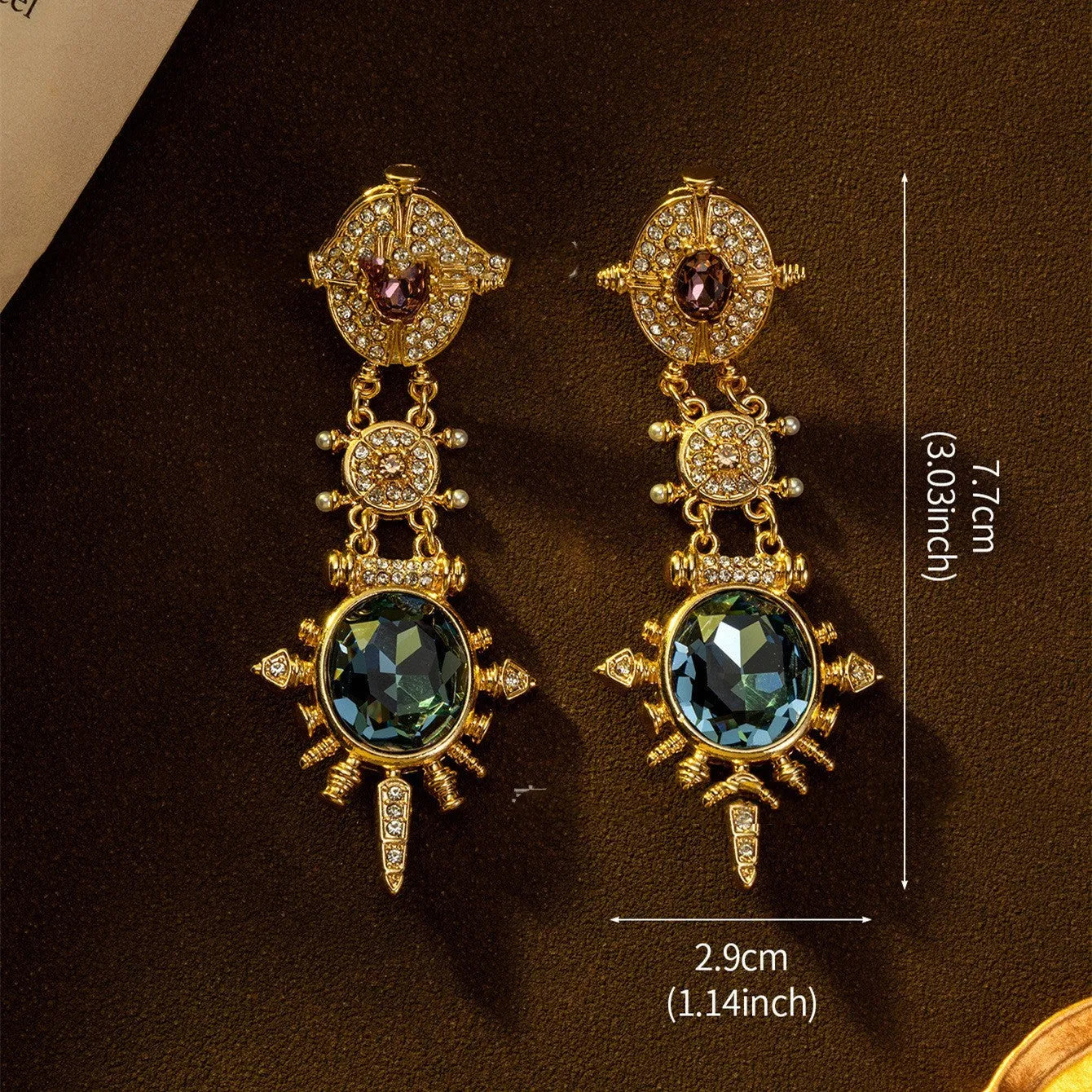 Gold geometric retro stud earrings with round shape and alloy construction