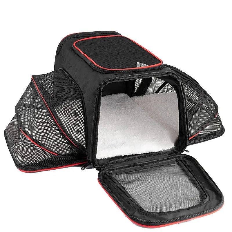 Cat carrier bag in solid colour with 600D cation fabric construction and portable design