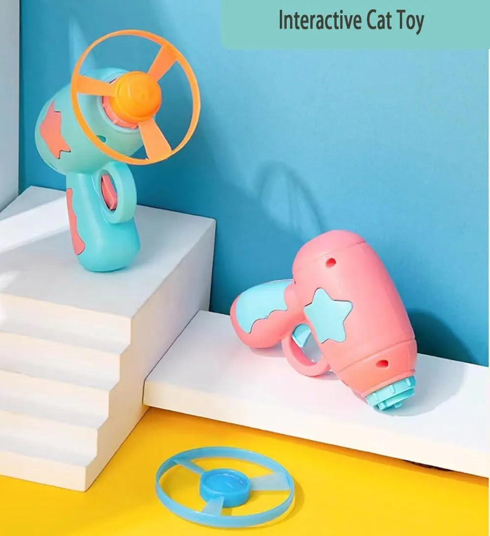 Interactive plastic cat toy gun with frisbee launcher for indoor cats, 11cm size