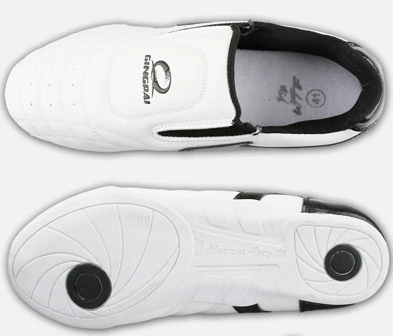 Black and white children's martial arts shoes for Sanda, boxing and Taekwondo training