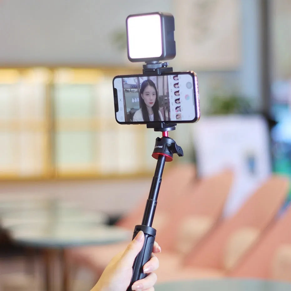 Combo 8 mobile phone vlog selfie stick set with fill light bracket and phone stand