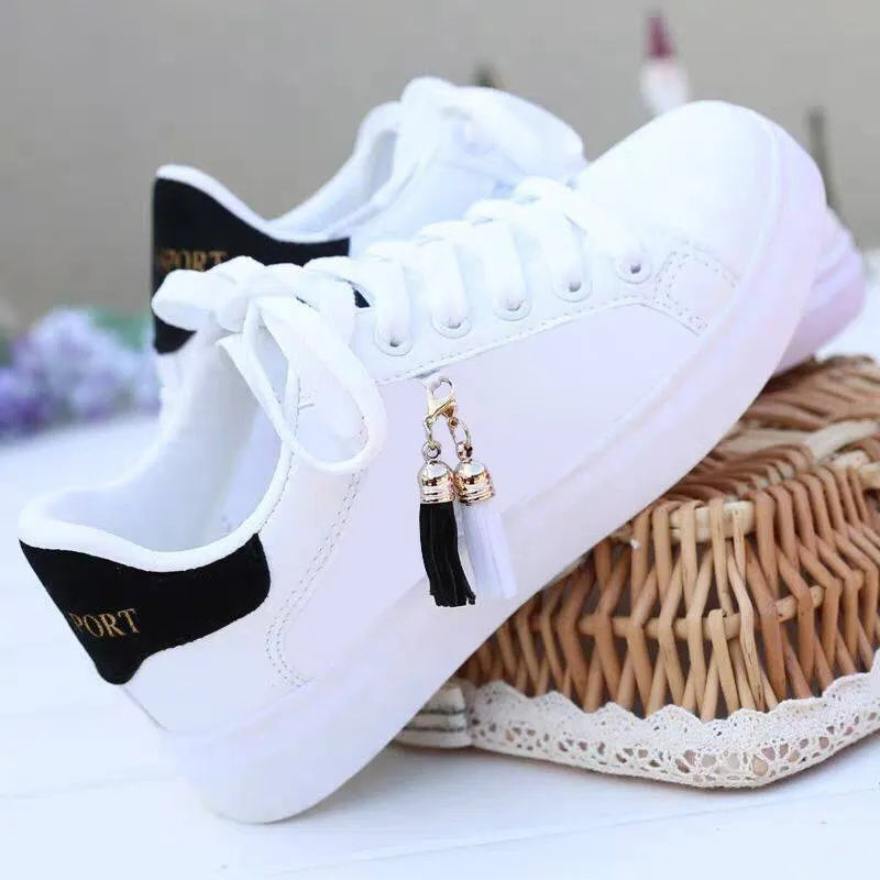 White mesh women's casual shoes with rubber sole and 4cm flat heel