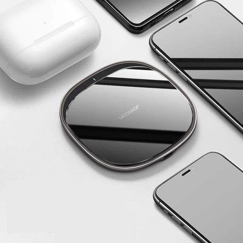 Square black or white 15W wireless phone charger with a glass top and zinc alloy body.