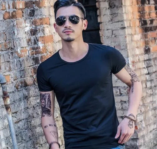 Men's lightweight summer t-shirt in bamboo fabric available in multiple colours
