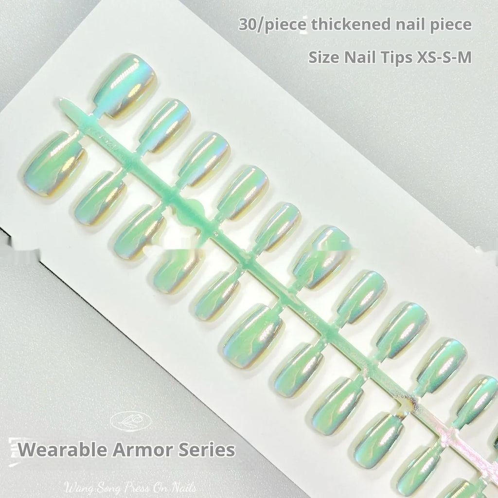 Electroplated Cat's Eye gel nails with Aurora armour effect in short ladder sizes