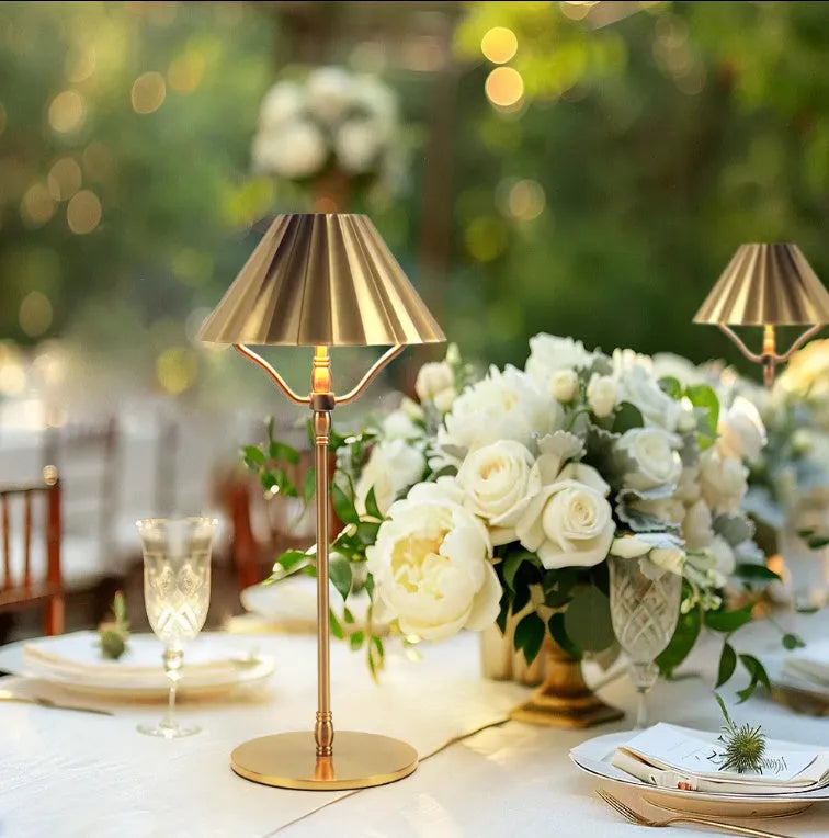 Gold-coloured alloy desk lamp with USB Type-C port and touch-sensitive switch.