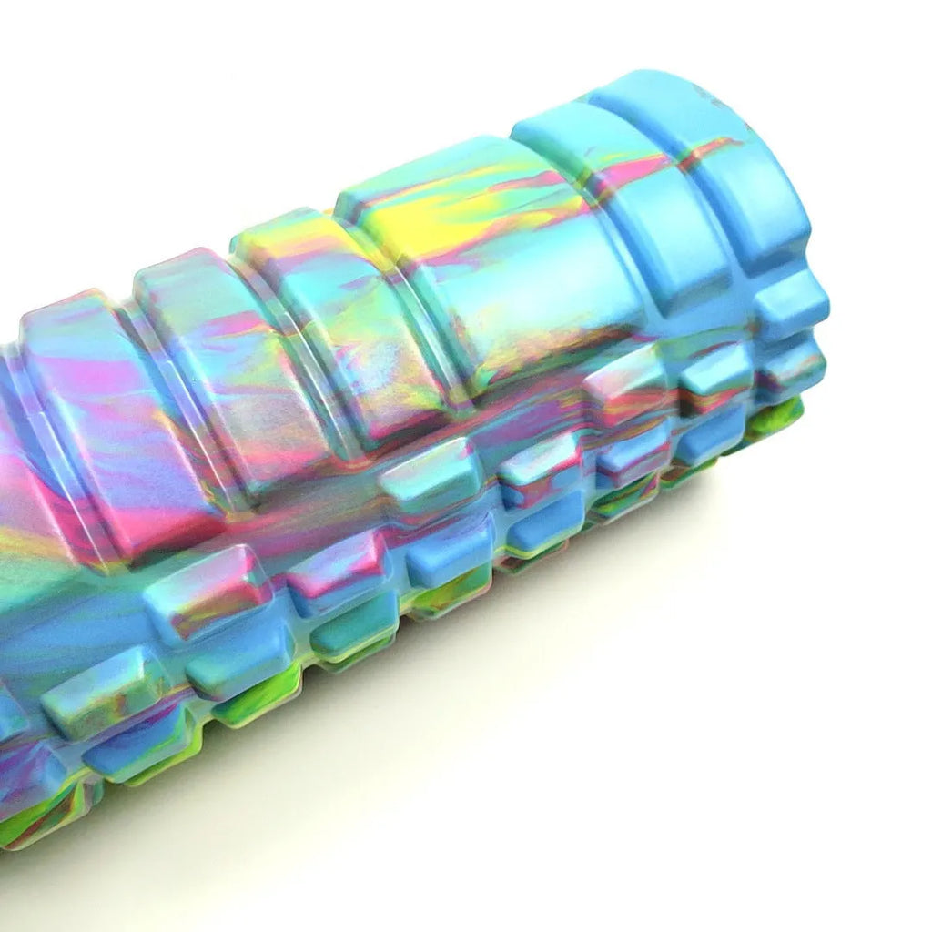 33cm long camouflage patterned EVA foam roller for fitness and massage.