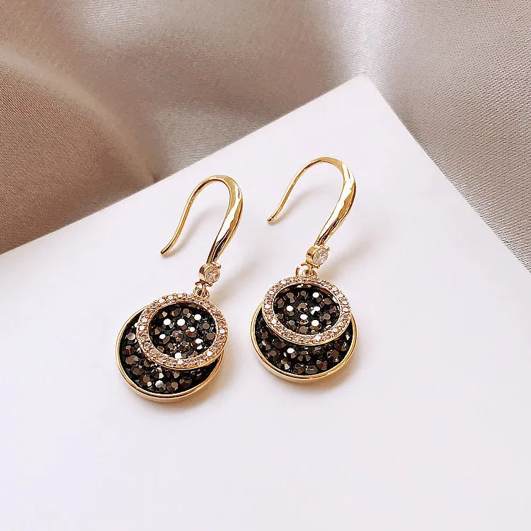 Black geometric round earrings with a retro Hong Kong style, 3.6cm long.