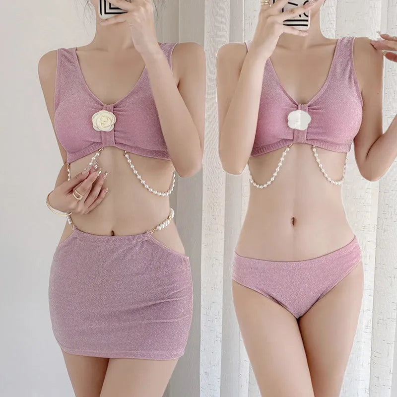Polyester three-piece bikini swimsuit set in black or pink colours with briefs style design
