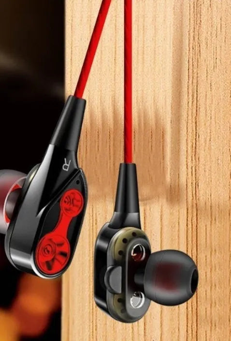 Dynamic in-ear wired headphones in cool black with 120cm cable and OP bag packaging