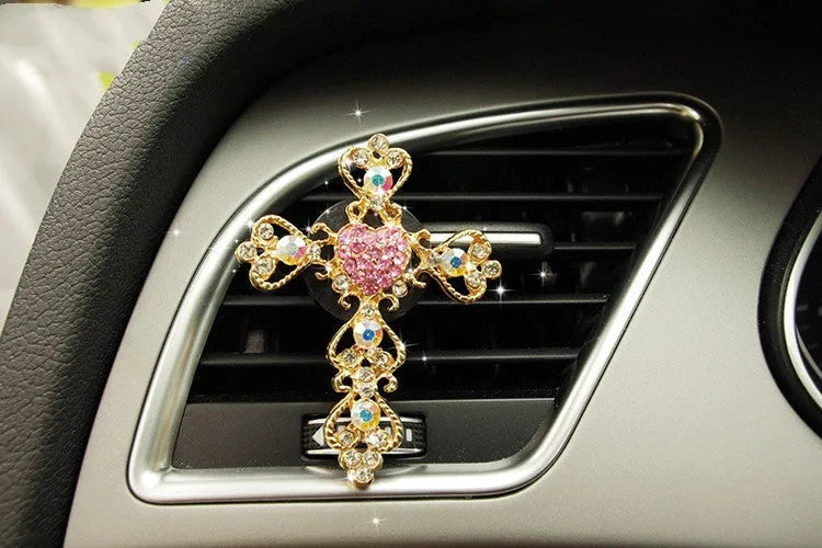 Alloy car fragrance clip with liquid perfume for air vent attachment in decorative designs