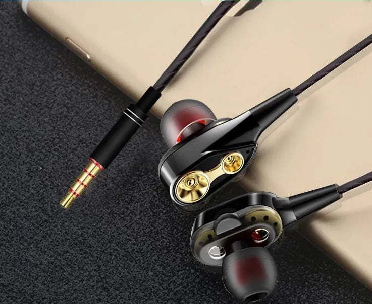 Dynamic in-ear wired headphones in cool black with 120cm cable and OP bag packaging