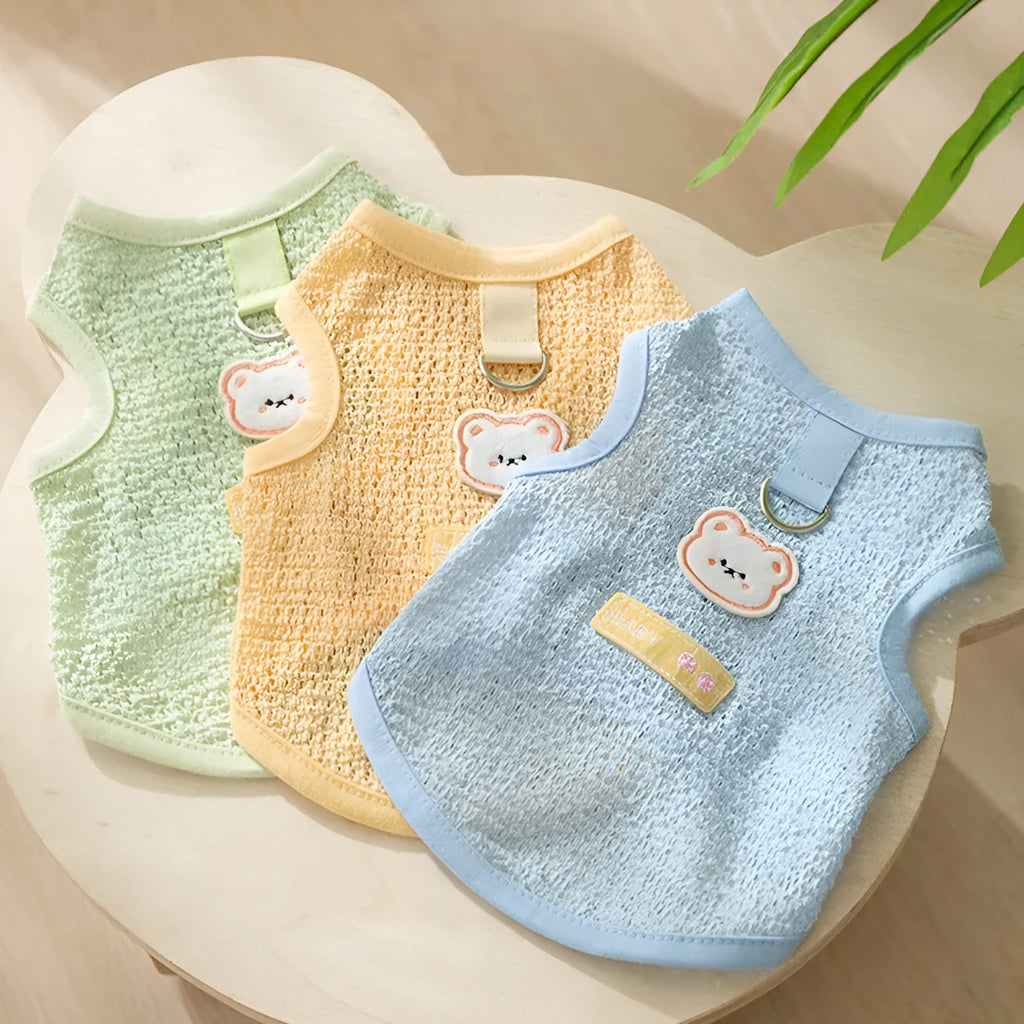 Knitted fabric cat clothes with bear patch in blue, green or yellow colours
