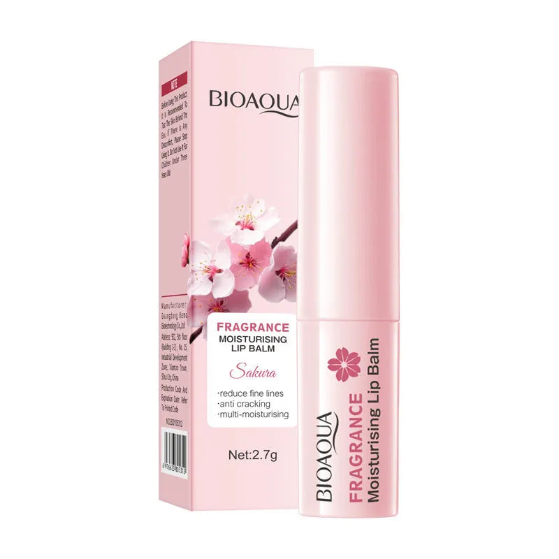 Anti-chapped moisturising lipstick in multiple flavour variants with hyaluronic acid and vitamin E