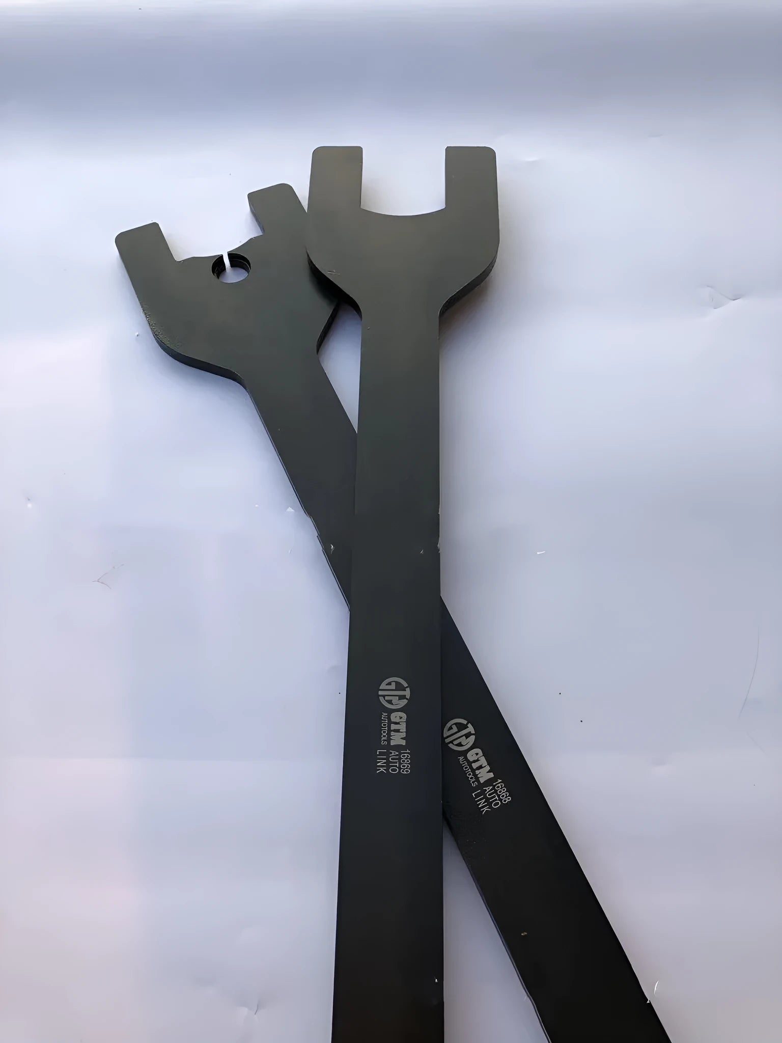 Land Rover fan wrench set with 36mm and 40mm alloy steel spanners for coupler adjustment