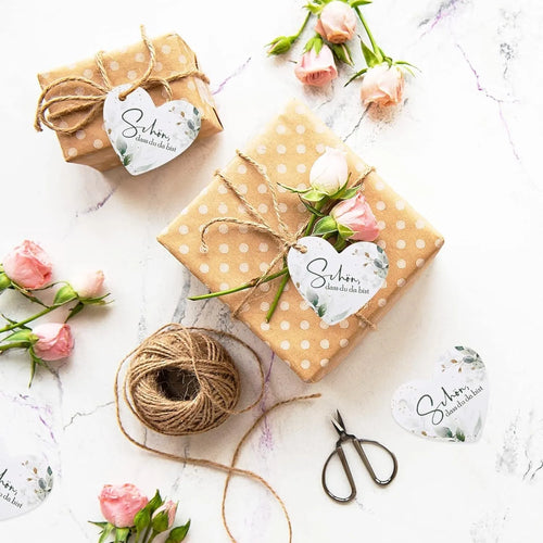 50 flower heart-shaped paper gift tags in two colour styles with decorative floral design