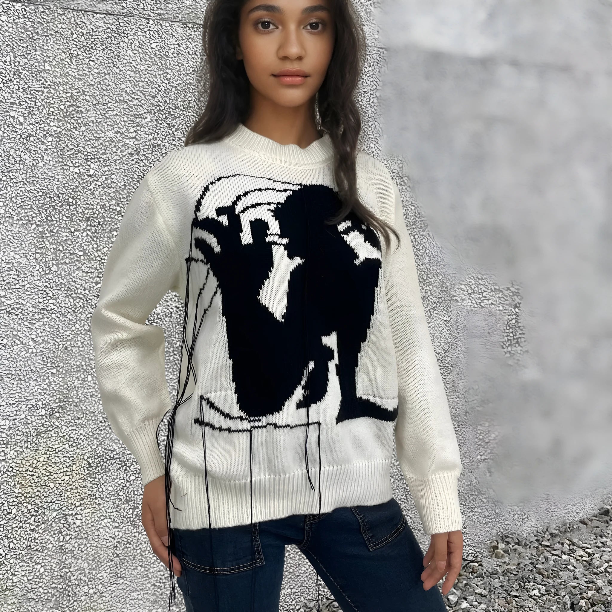 Women's loose grey alpaca wool sweater with tassel decoration and abstract pattern, round neck street fashion pullover
