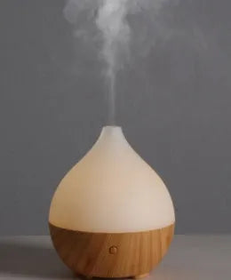 Asakusa wood grain finish 100ml ultrasonic essential oil diffuser with USB cable.