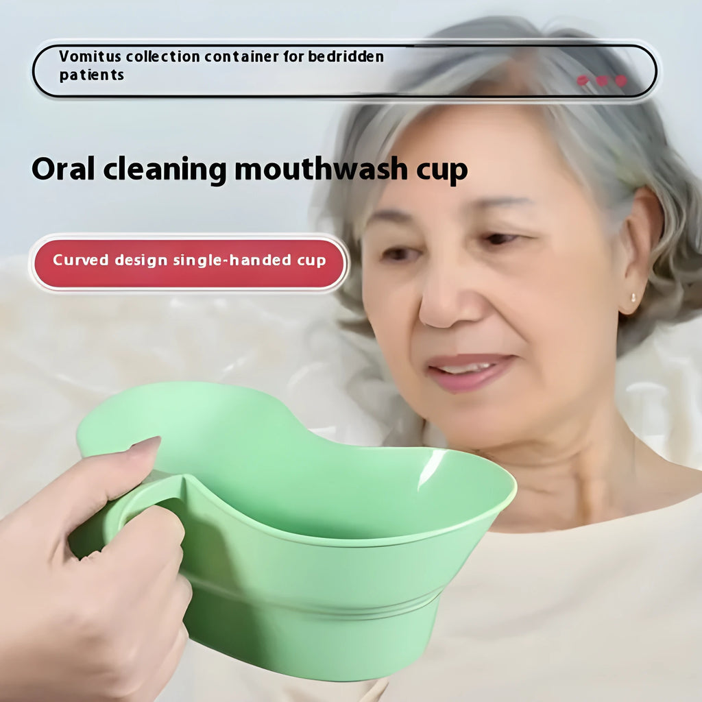 Green plastic mouthwash cup for elderly bedridden nursing care
