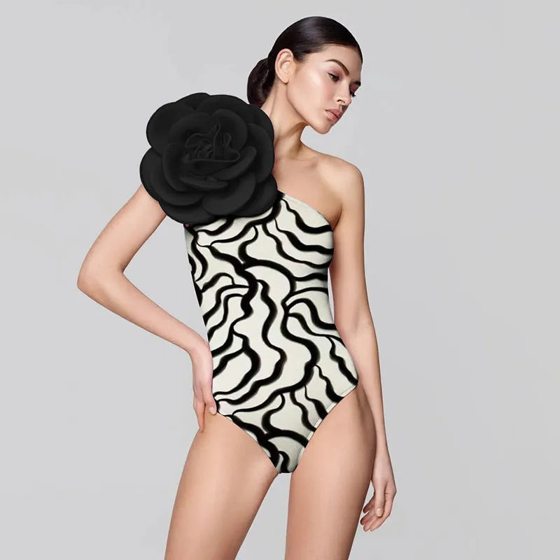 One-piece swimsuit in solid colour with European and American sizing for swimming activities