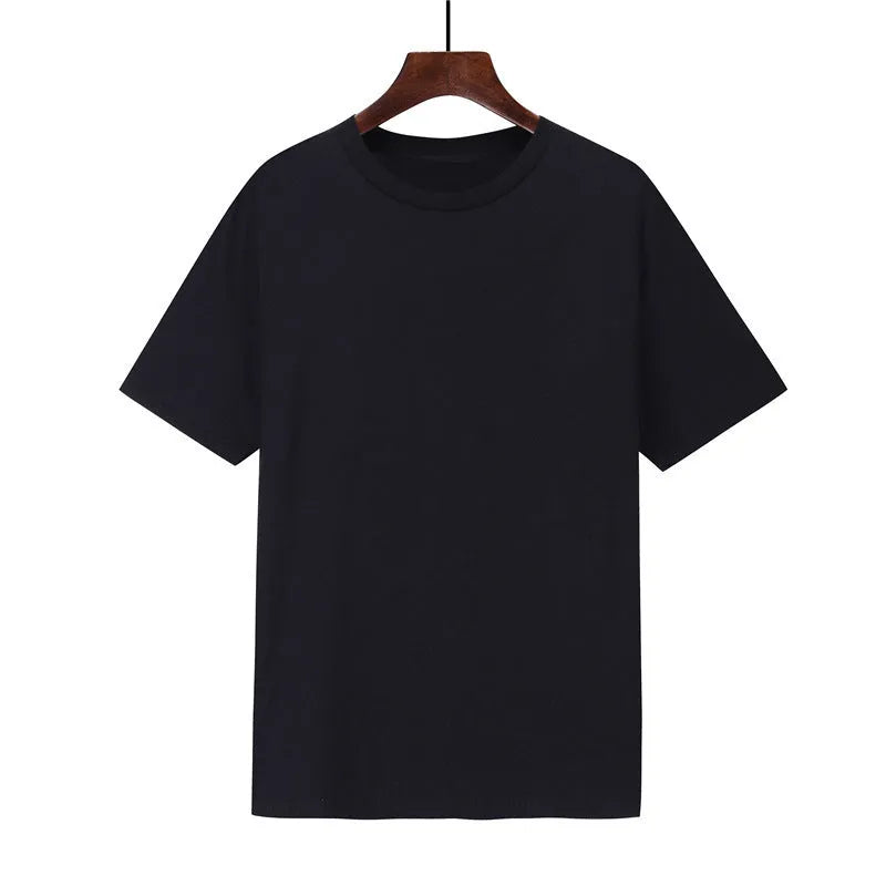 Black cotton T-shirt for men with loose-fitting short sleeves and printed design