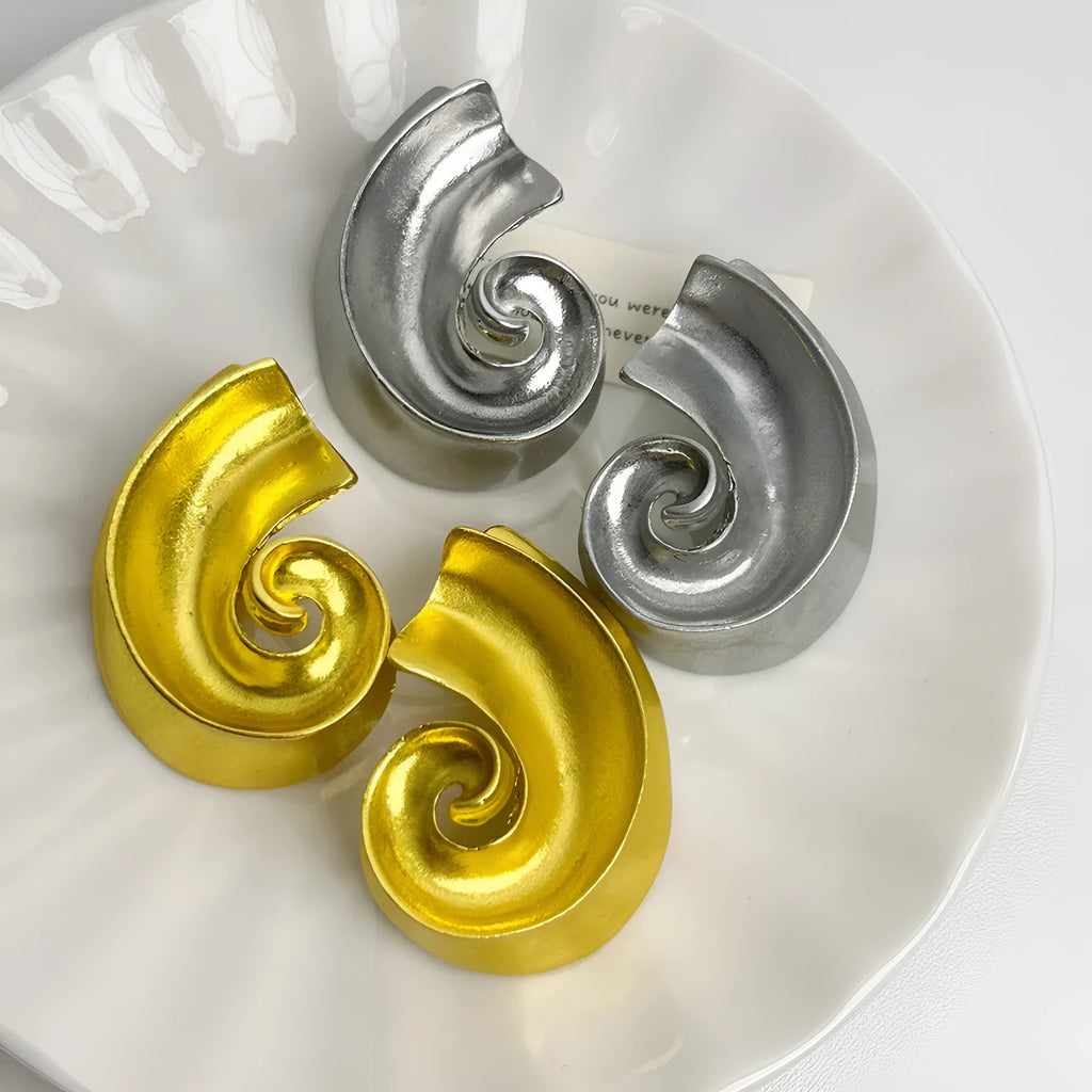5cm geometric alloy ear studs with retro design in gold and silver colour options