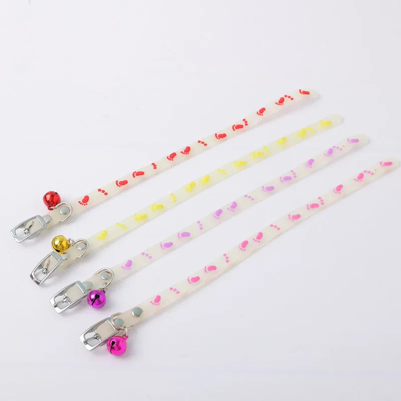 Adjustable luminous cat collar with silicone chain and metal bell in nighttime visibility design