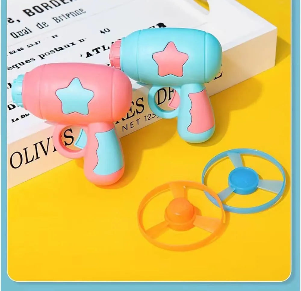Interactive plastic cat toy gun with frisbee launcher for indoor cats, 11cm size