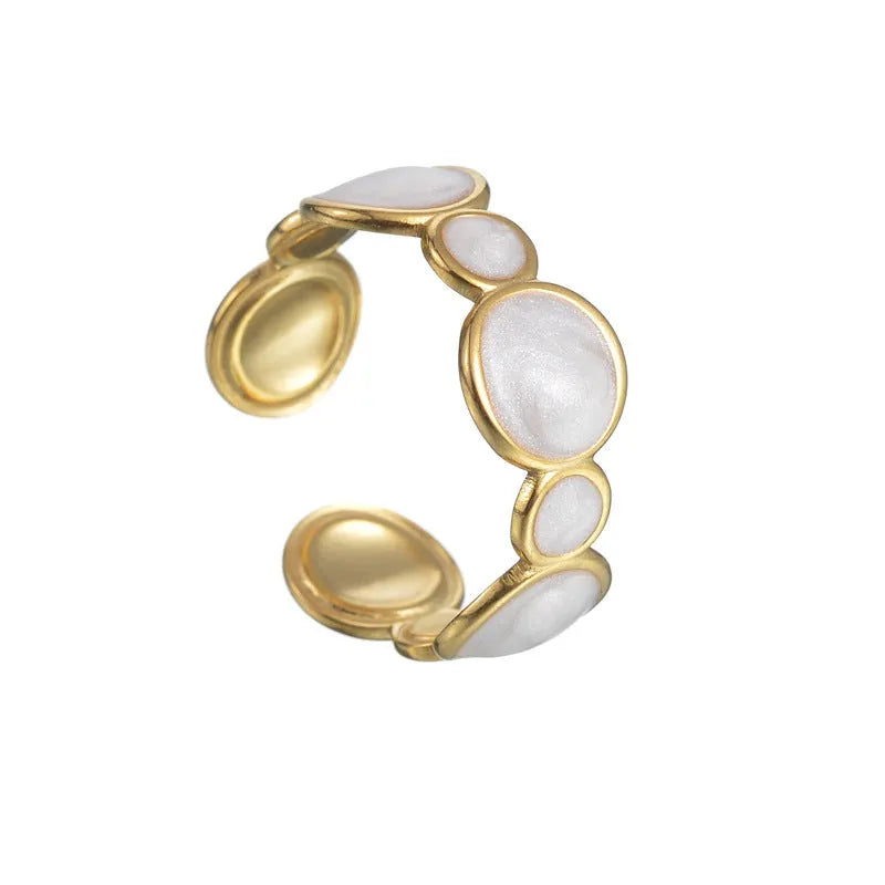 Adjustable geometric ring in stainless steel with electroplated finish
