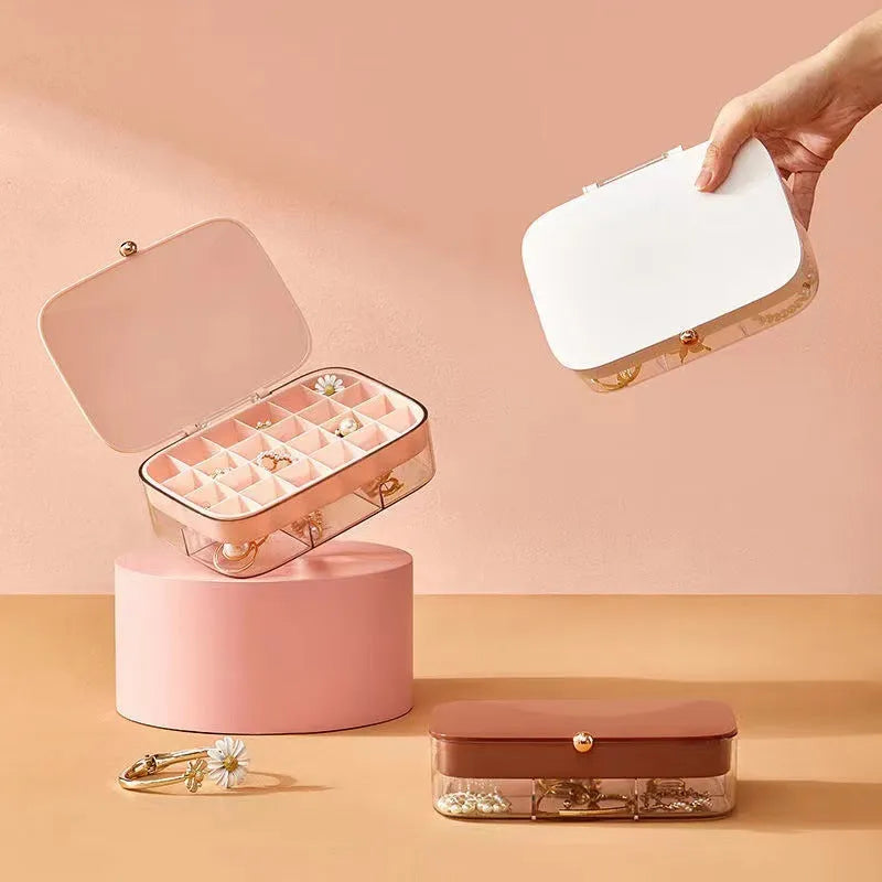Modern minimalist jewelry storage box with multi-layer compartments measuring 17×11×4.6cm