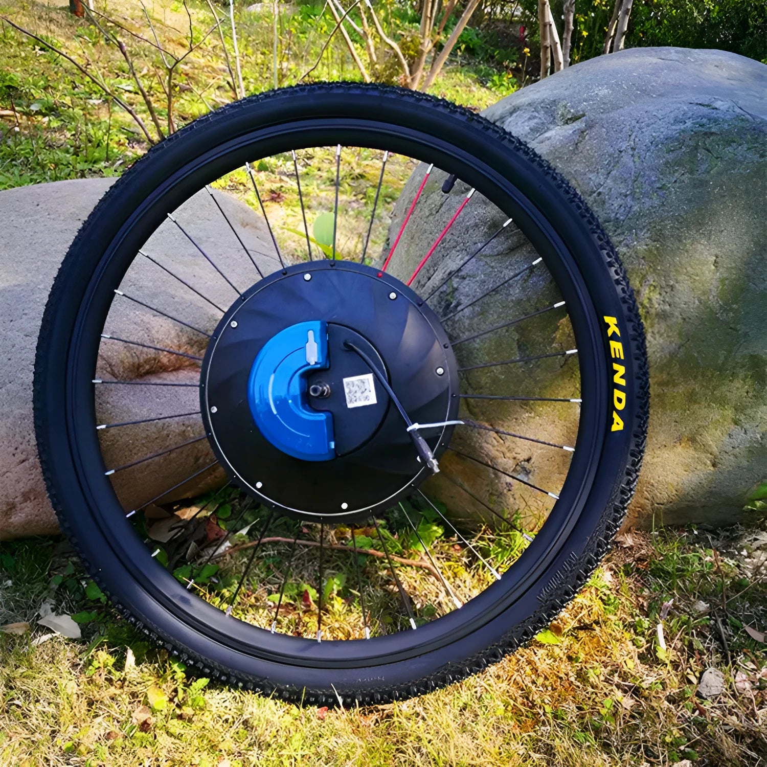 Yunzhilun bicycle electric conversion kit showing alloy hub motor, lithium battery, and charger for 26-inch bikes.