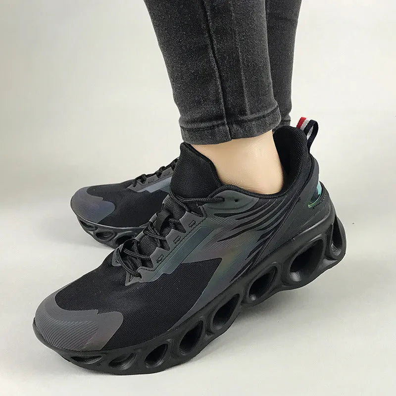 Men's casual breathable sports shoes in black with mesh upper, round toe, and front lace-up design