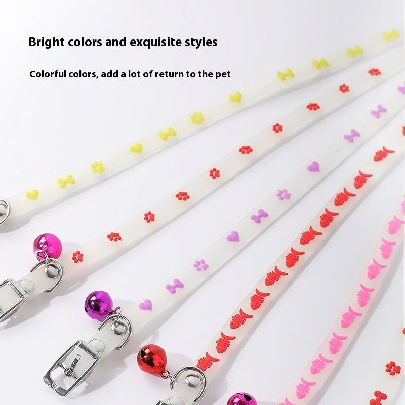 Adjustable luminous cat collar with silicone chain and metal bell in nighttime visibility design