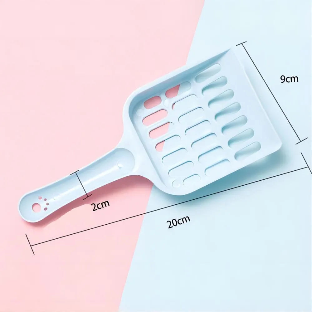 Blue plastic cat litter scoop for pets, 20 cm long, on a white background.