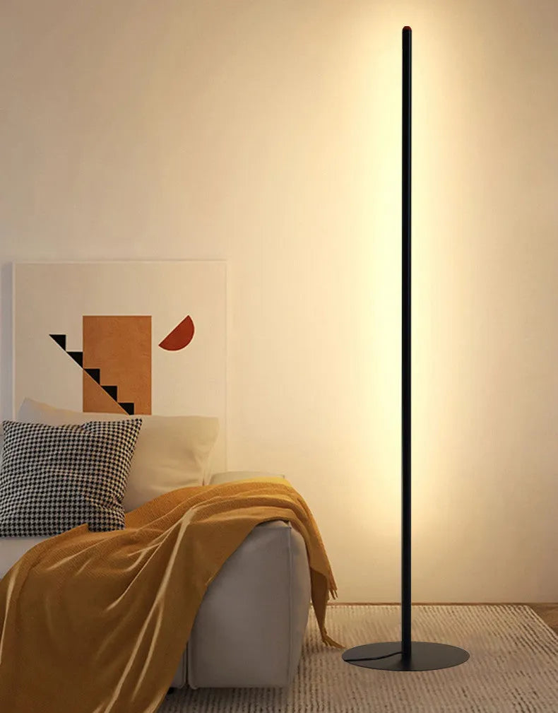 Vertical aluminium alloy floor lamp in modern simplicity style with three height options