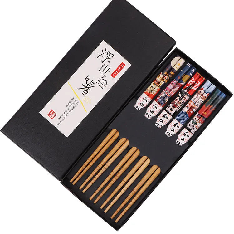 Japanese style bamboo chopsticks with cartoon patterns in five-colour designs, 5 pairs in packaging