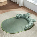 Four-season dog mat and cat nest in green or yellow showing four size options with weight recommendations