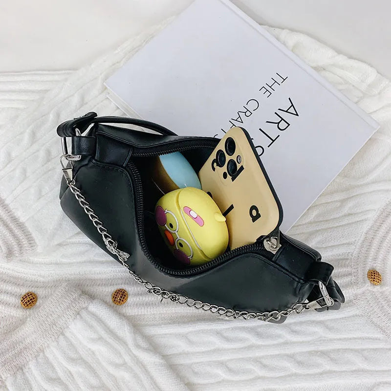 Women's retro style butterfly chain underarm bag in synthetic leather with crossbody strap