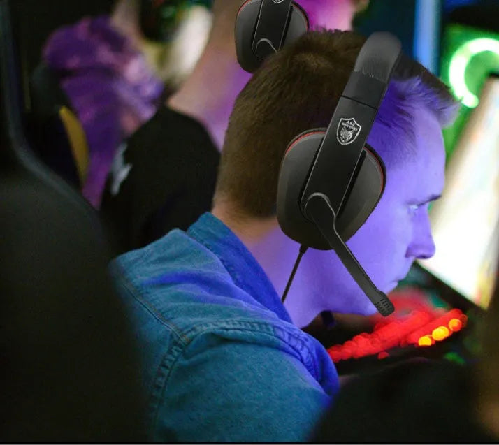 Black wired gaming headset for PC with 6.3mm plug and 40mm drivers