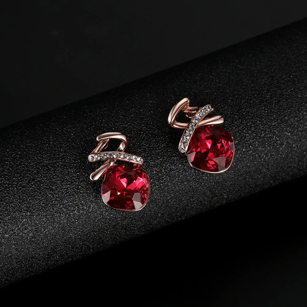 Alloy jewellery set with water wave chain necklace and matching earrings