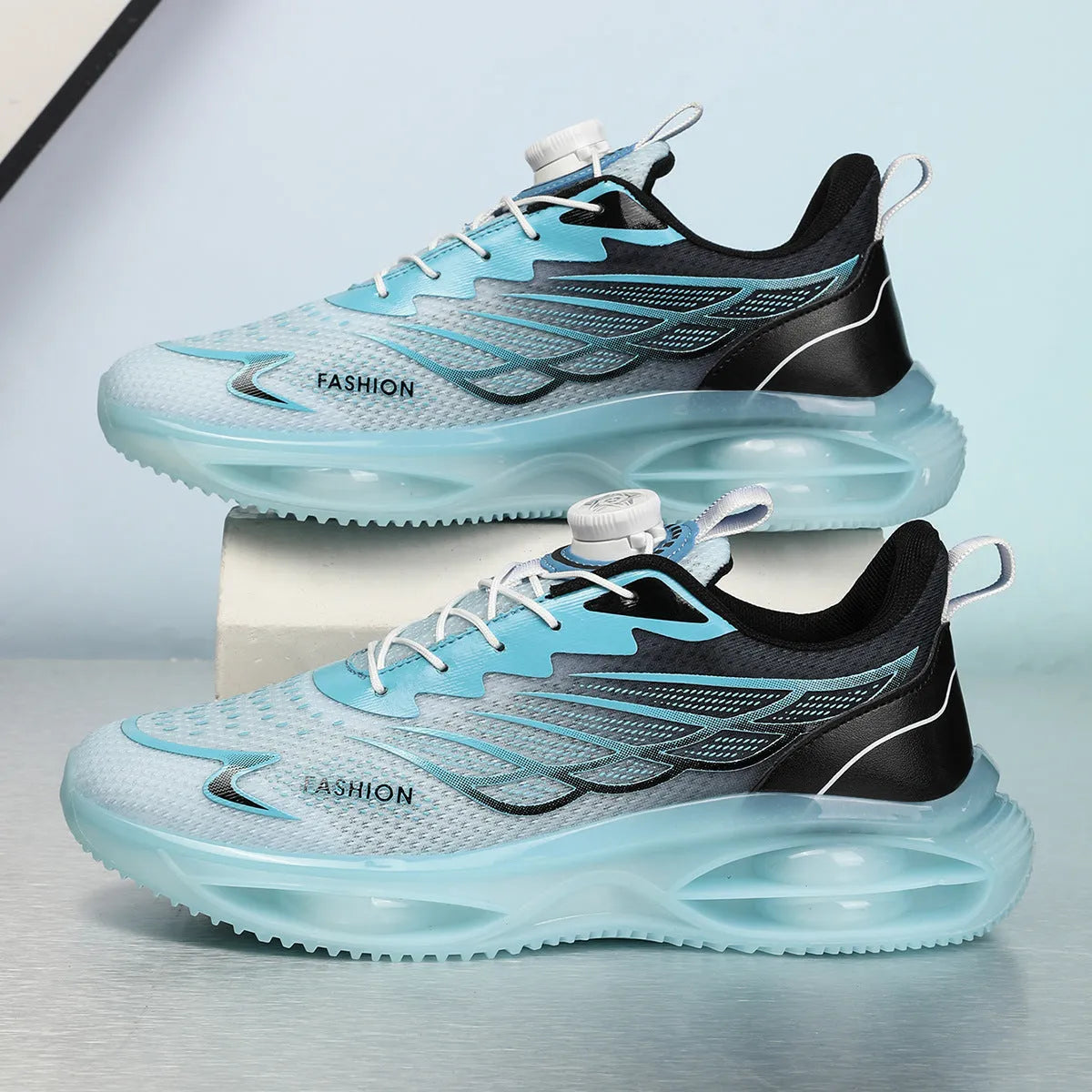 Casual running shoes with mesh lining and rubber sole in sky blue colour option