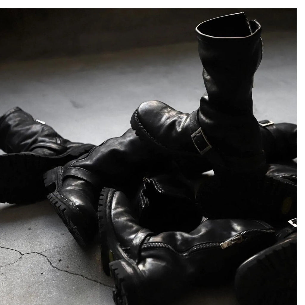 Men's black retro ankle boots with a side zip and round toe