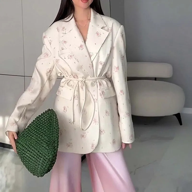 Collar lace-up waist-tight suit jacket in a choice of colours on a model.