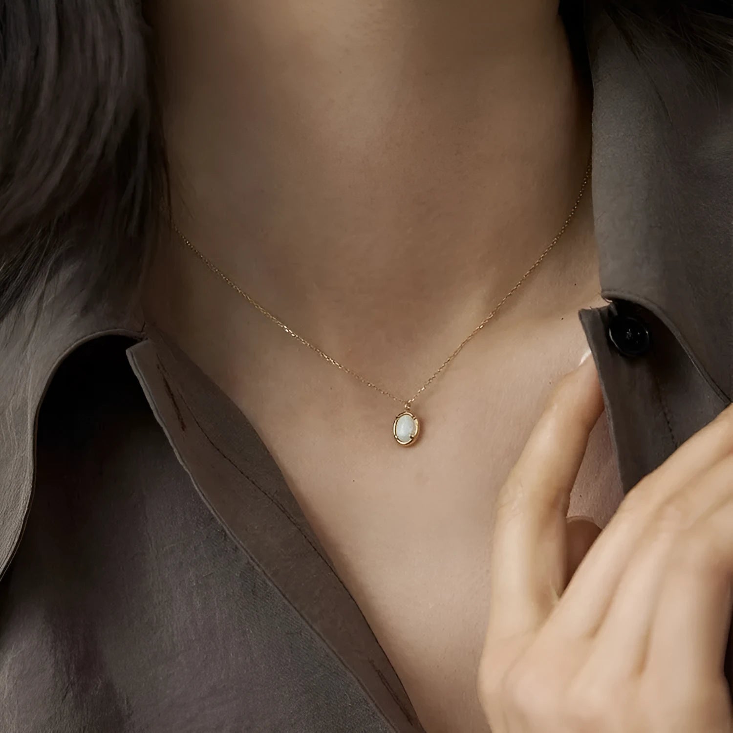 S925 sterling silver pendant necklace with geometric oval design and 14K gold plating