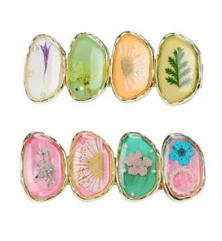 Forest Fairy side bangs hair clip for women in pink plastic and resin with Korean-style lines