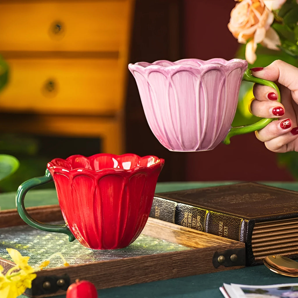 Floral pattern ceramic breakfast cup with 500ml capacity in pastoral style design