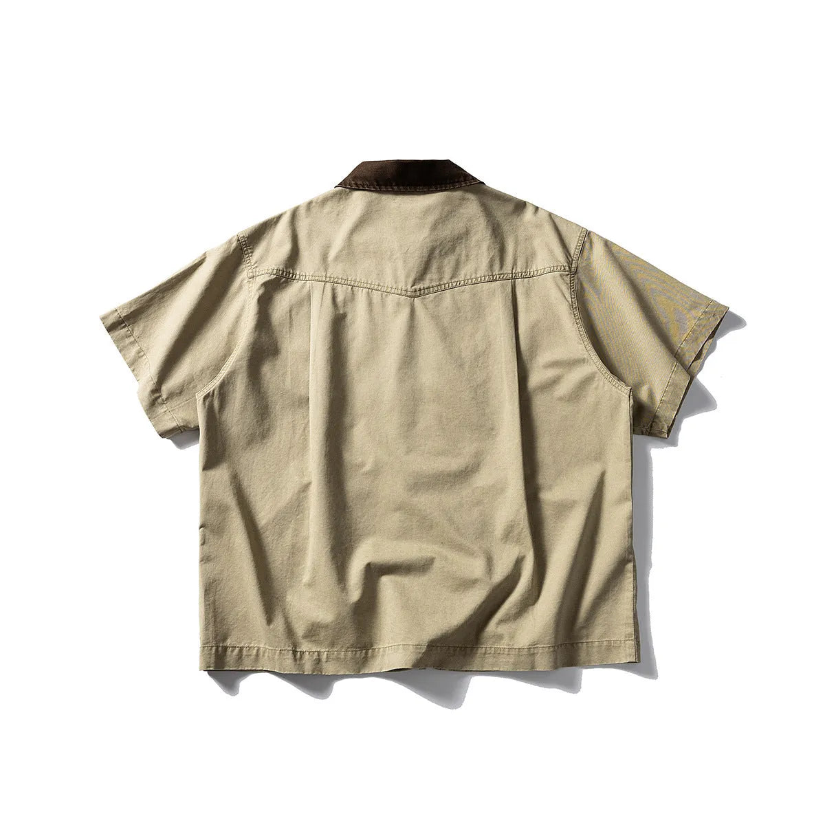Men's washed cotton overalls shirt with short sleeves in khaki colour, loose fit cardigan style