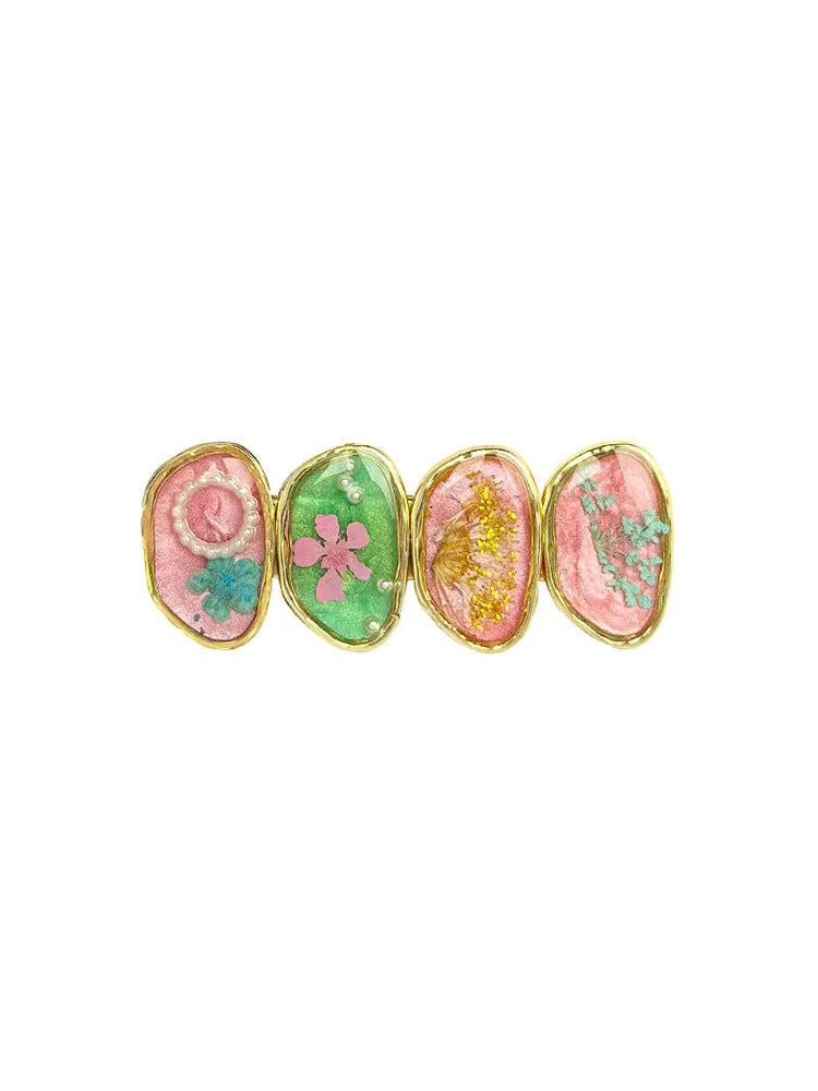 Forest Fairy side bangs hair clip for women in pink plastic and resin with Korean-style lines